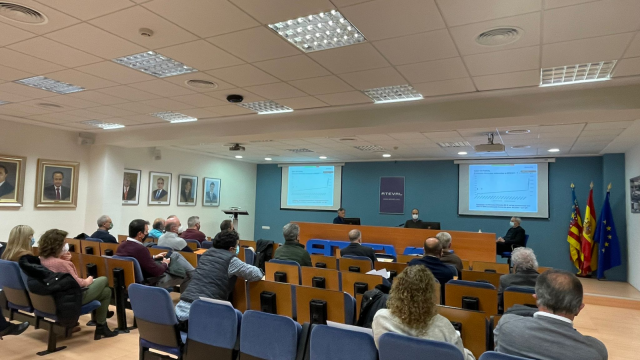 Evolutia participa en la reunión urgente de textiles acabadores organizada por ATEVAL