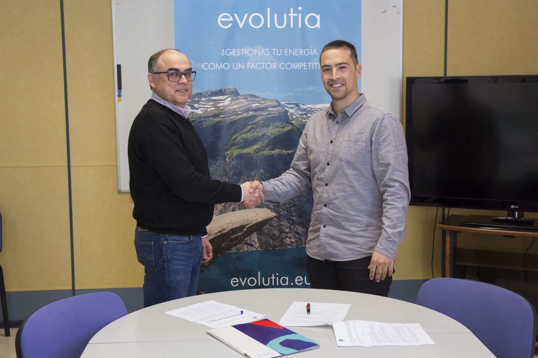 EVOLUTIA IS PART OF THE MASTER'S DEGREE OF ENERGY EFFICIENCY AT THE JAIME I UNIVERSITY OF CASTELLÓN